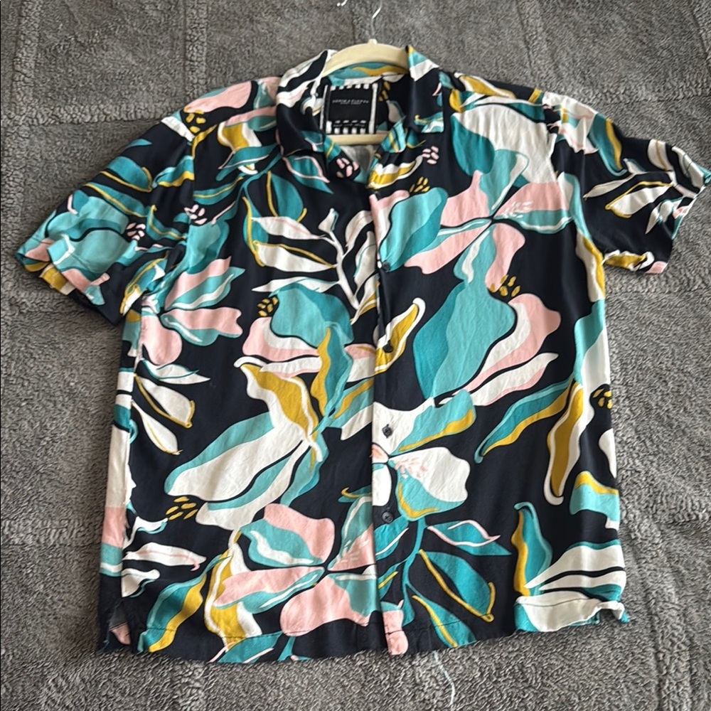 H&M Black and Blue Casual Button Down Shirt